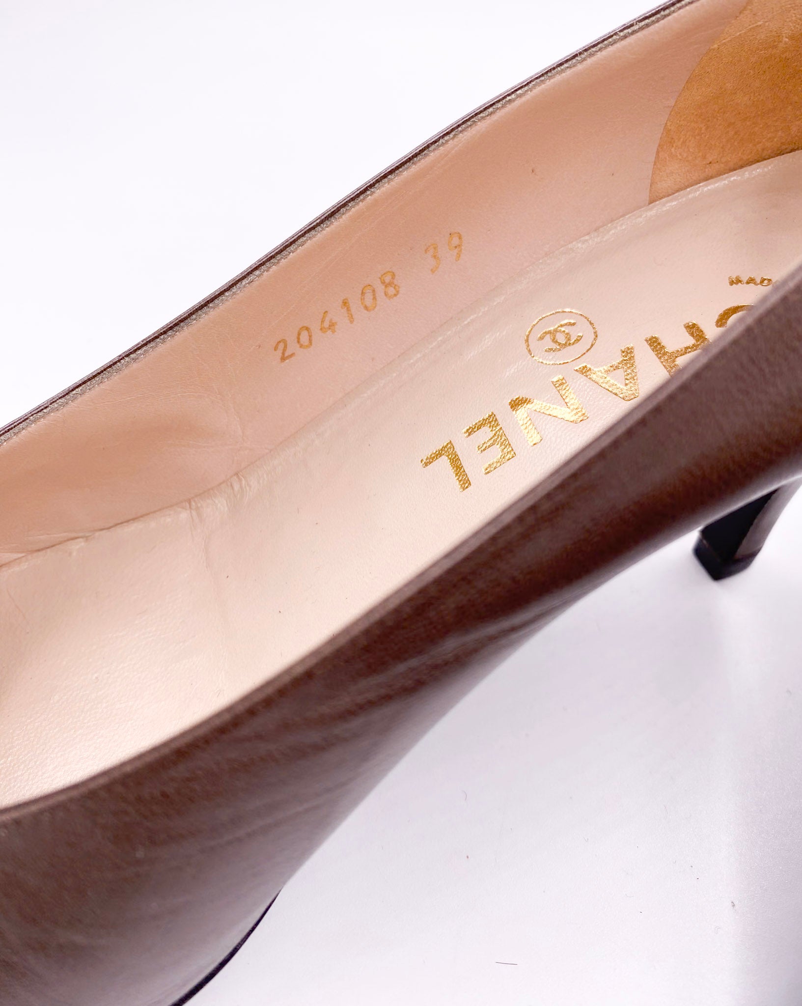 Chanel Pumps Taupe With Black Leather Toe - The Kit Vintage