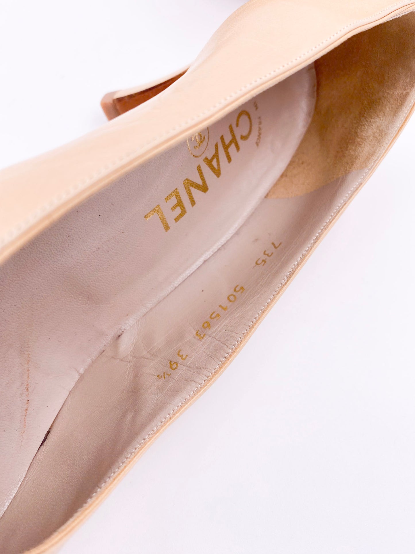 Chanel Pumps Off White With Black Leather Toe - The Kit Vintage