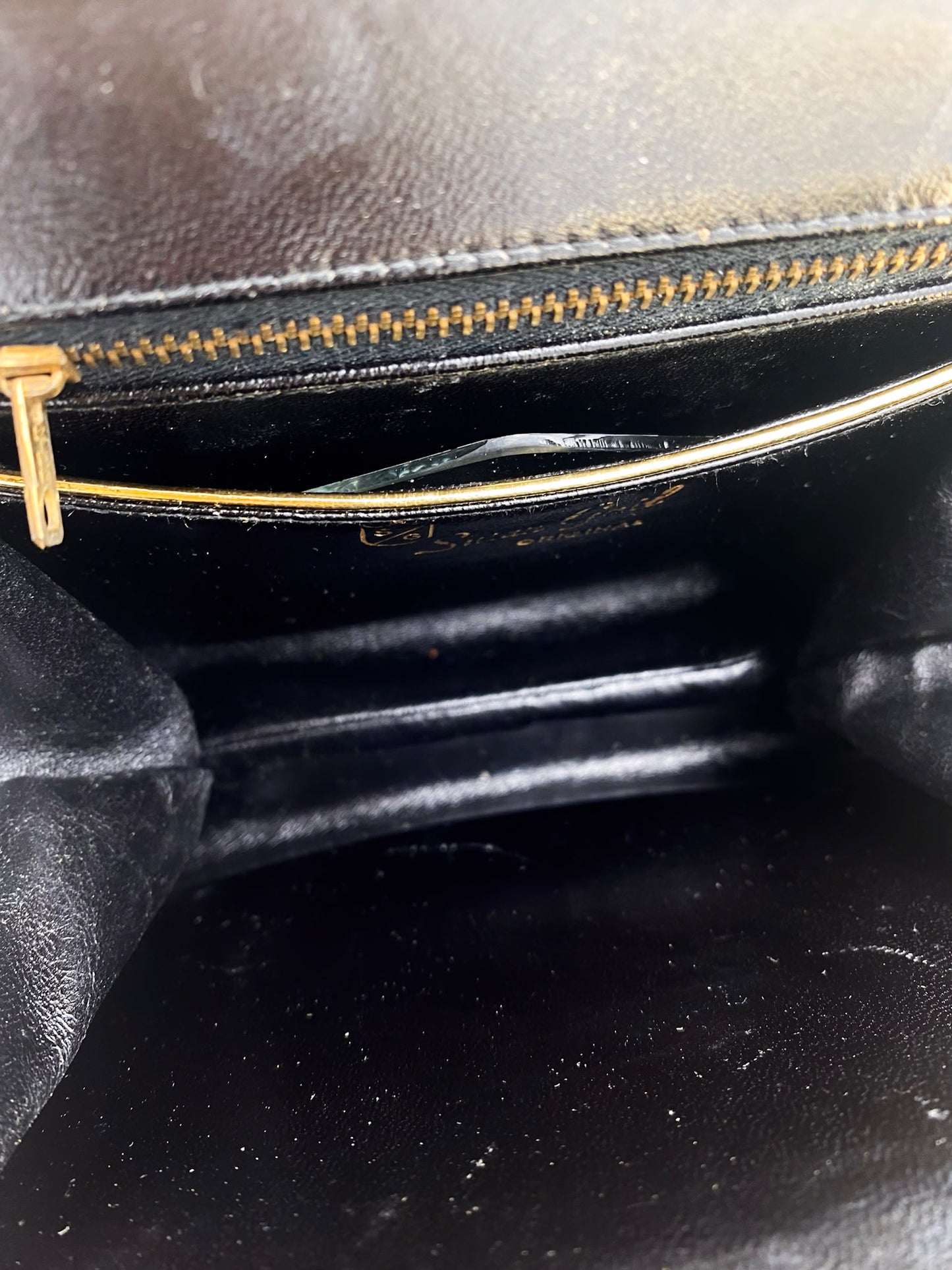 Vintage Susan Gail White Faux Clutch Crocodile Texture With Gold Trim Handle