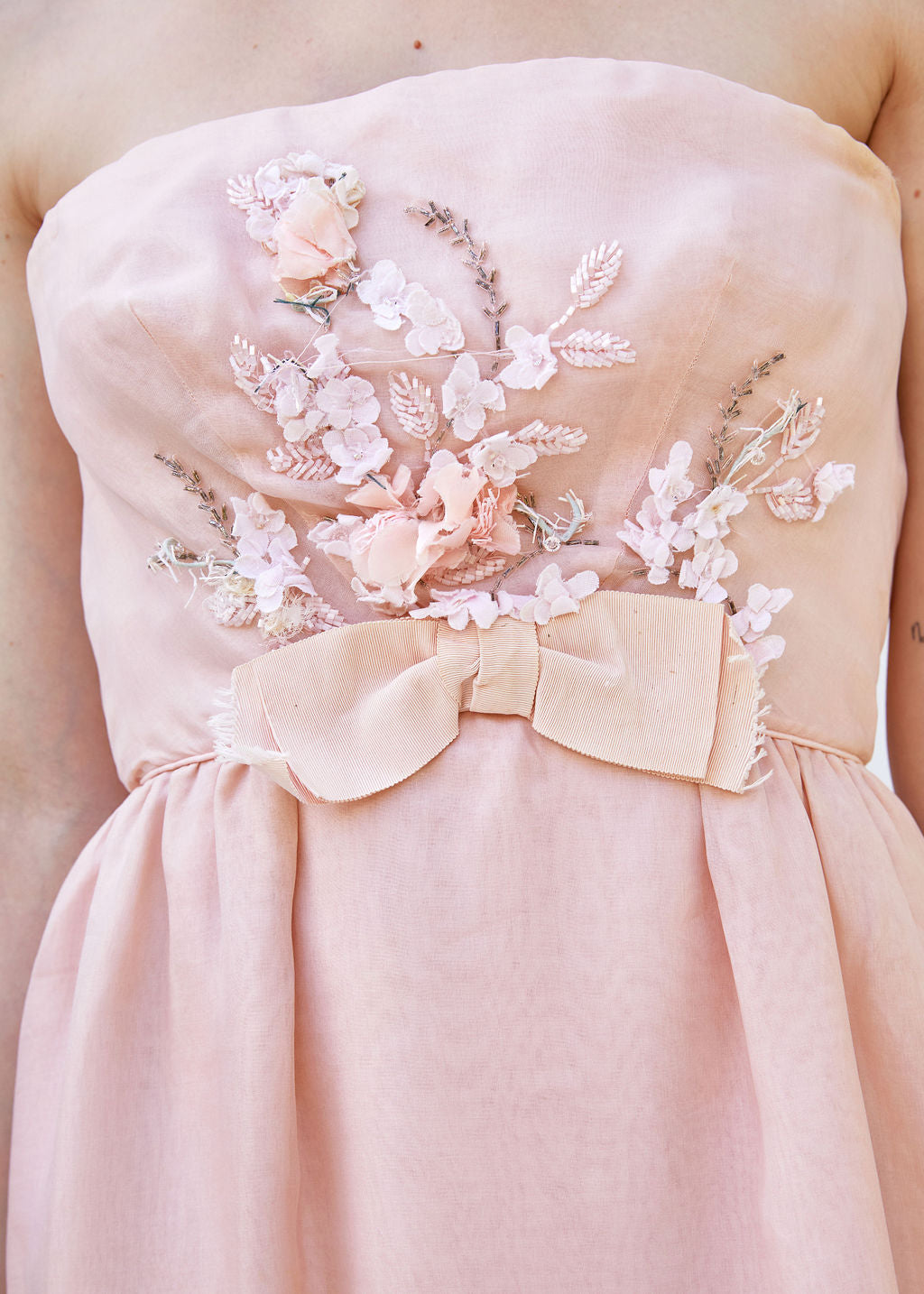 Helena Barbieri 1964 Pale Pink Bow Front Floral Ornamented Gown