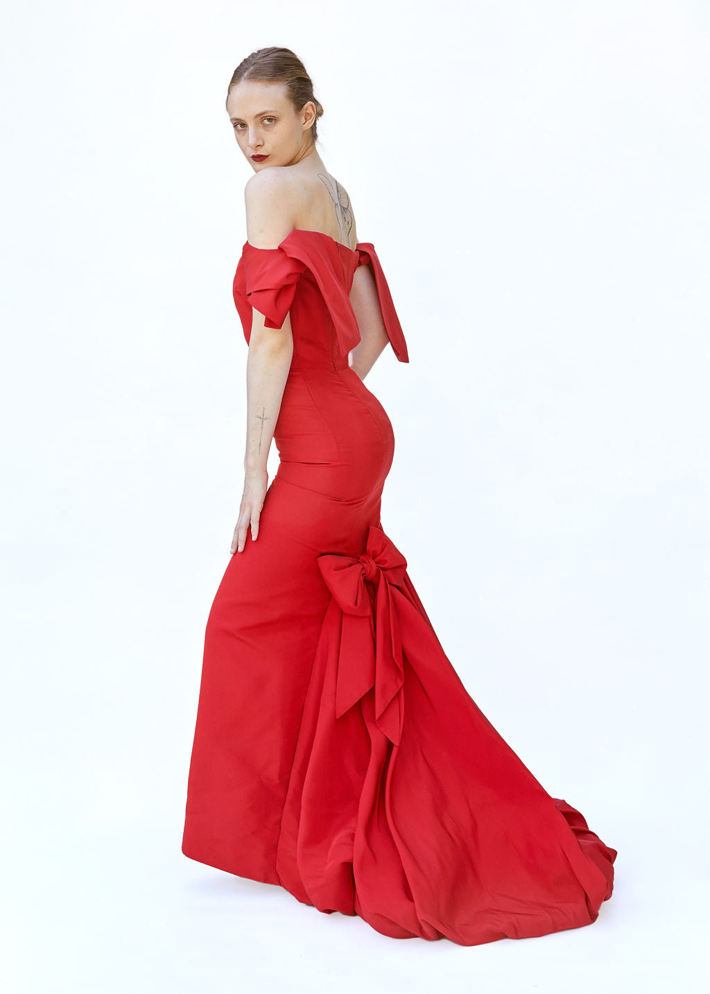 Oscar de la Renta Red Silk Faille Gown - Dec 2007 Vogue Cover - The Kit Vintage