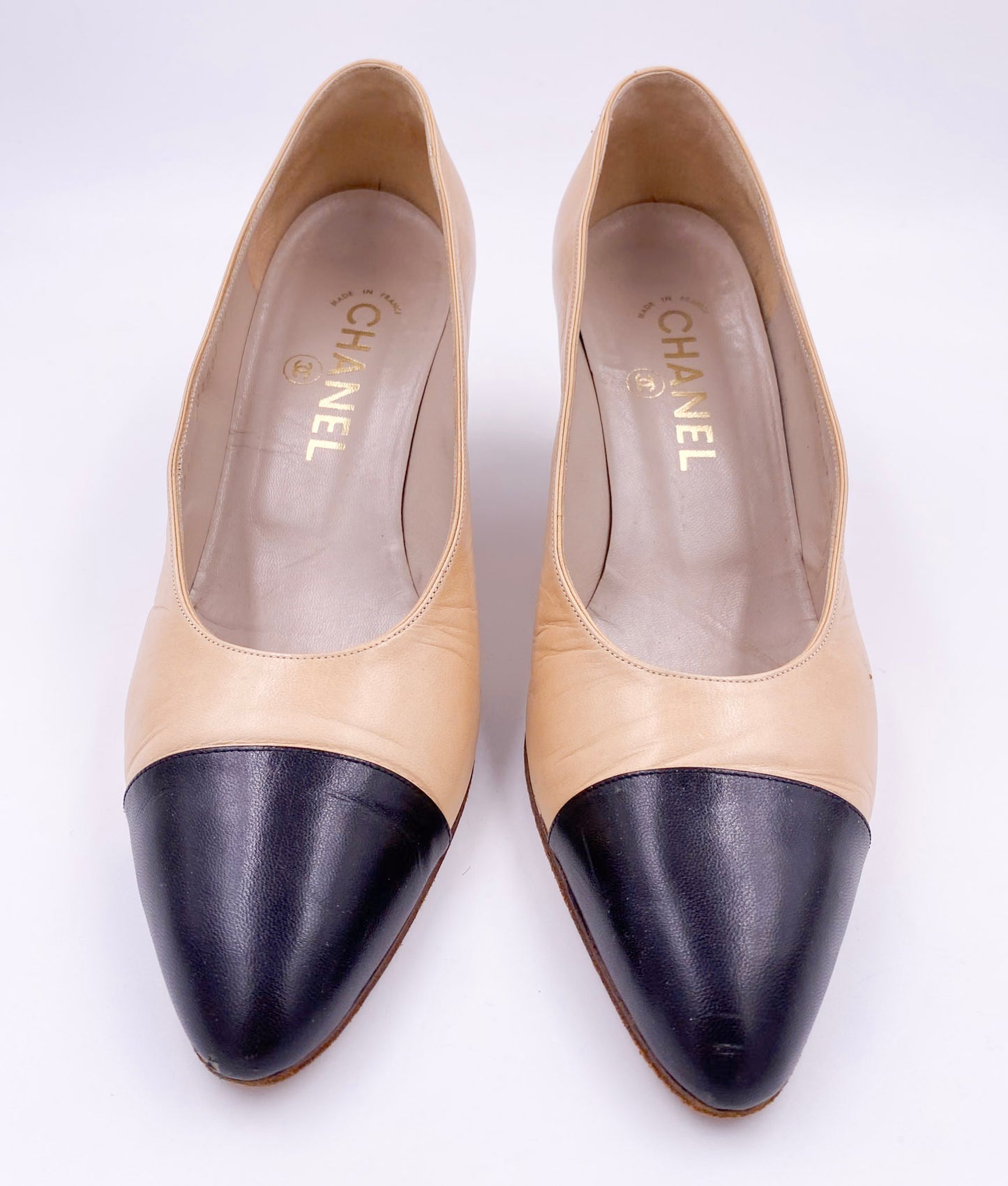 Chanel Pumps Off White With Black Leather Toe - The Kit Vintage