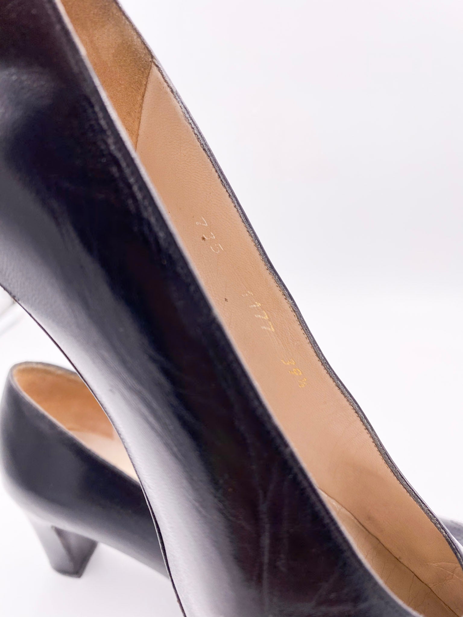 Chanel Pump Black with CC Toe - The Kit Vintage