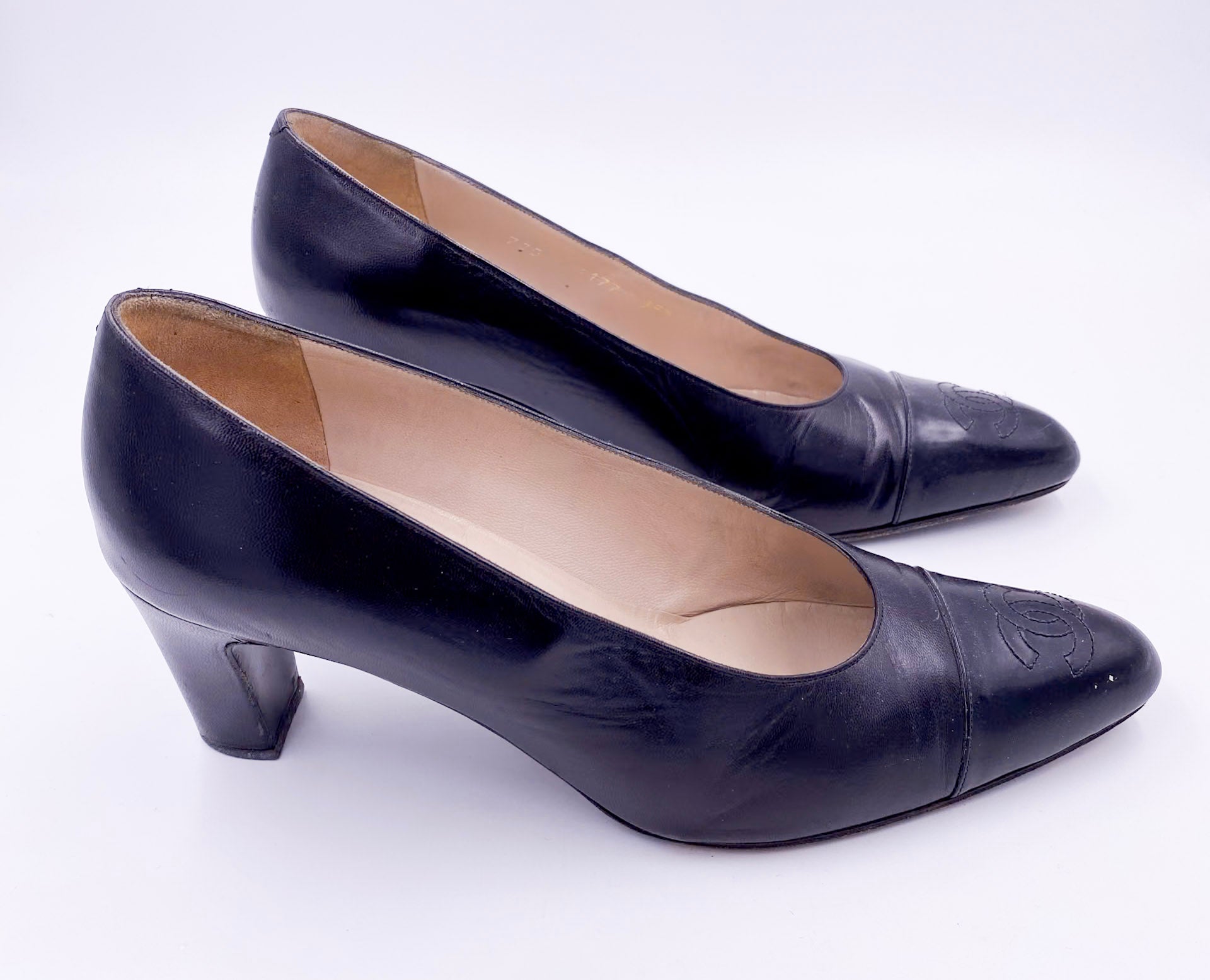 Chanel Pump Black with CC Toe - The Kit Vintage