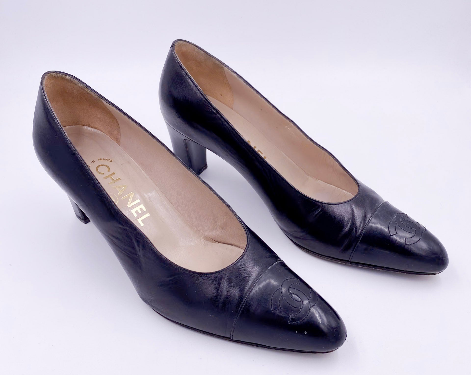 Chanel Pump Black with CC Toe - The Kit Vintage