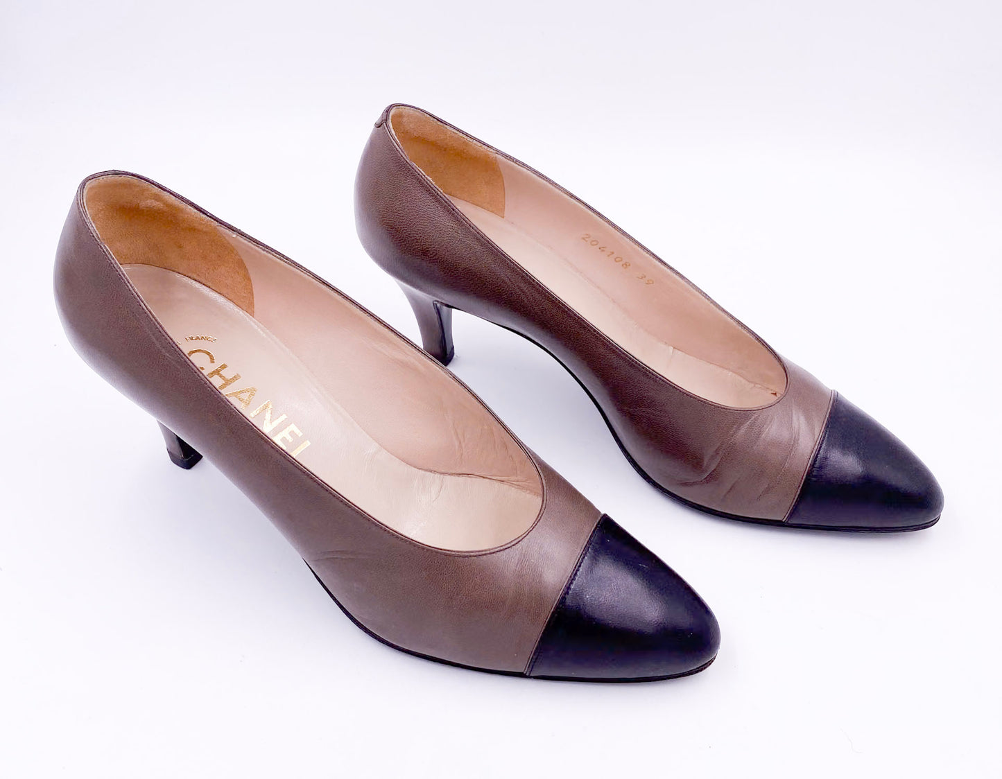 Chanel Pumps Taupe With Black Leather Toe