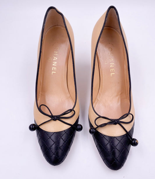 Chanel Beige Pump with Black Quilted Toe - The Kit Vintage