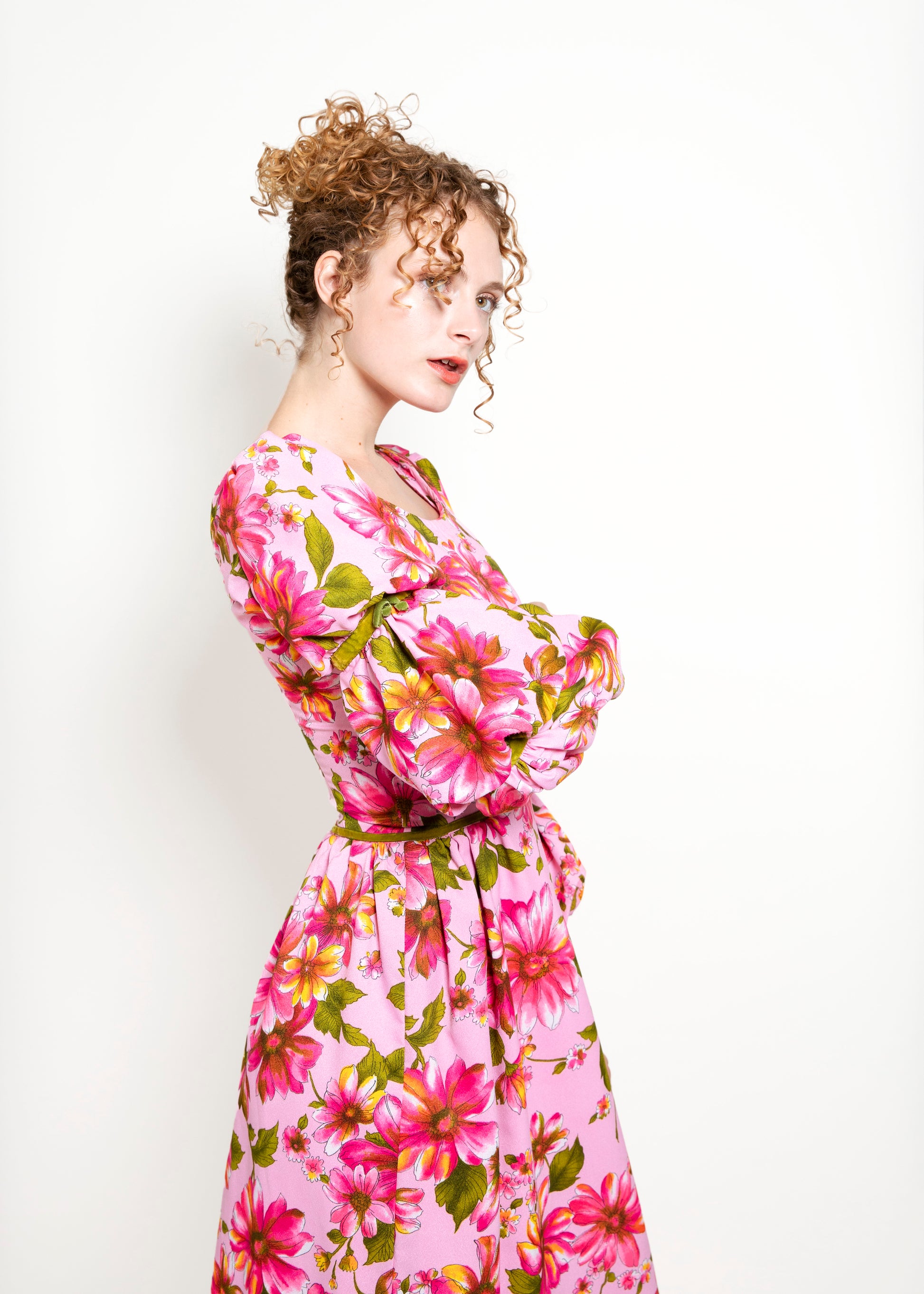 Vintage Pink Floral Ruched Sleeve Dress with Velvet Trim - The Kit Vintage
