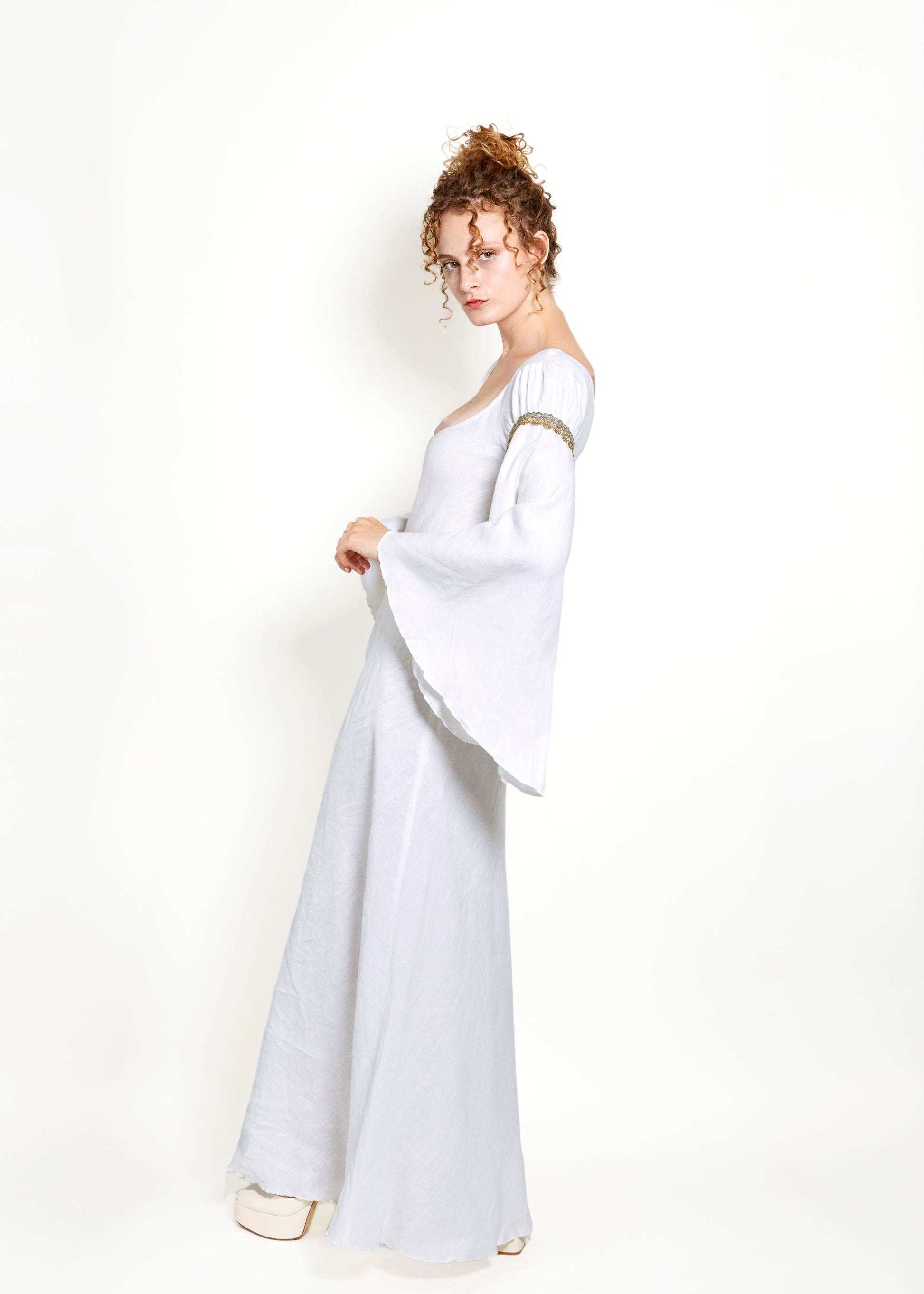 Jane Booke Linen Bell Sleeve Camelot Dress W/ Trim - The Kit Vintage
