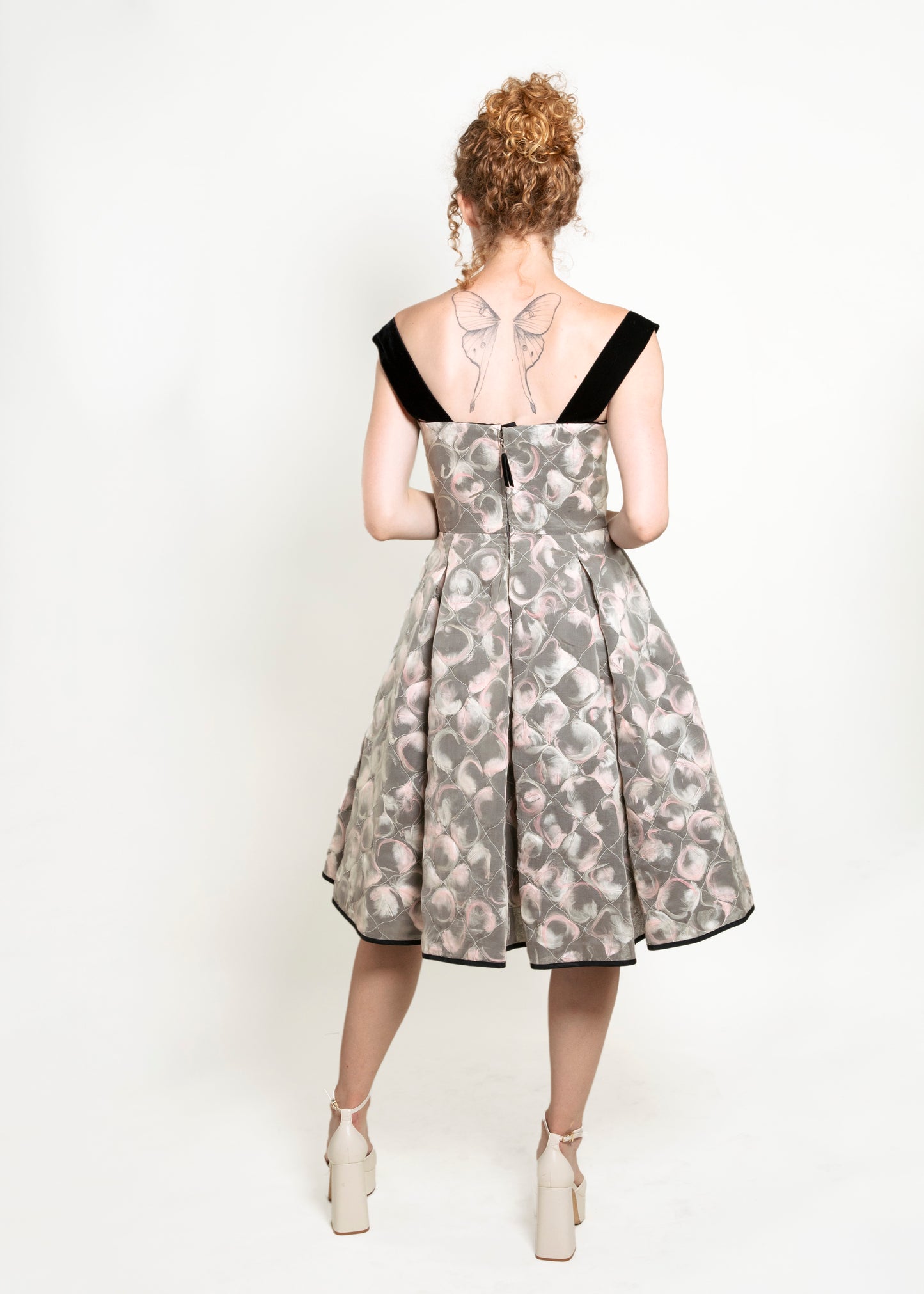 Louis Vuitton Fall 2010 Ivory , Pink & Black Feather Silk Quilted Cocktail Dress back view