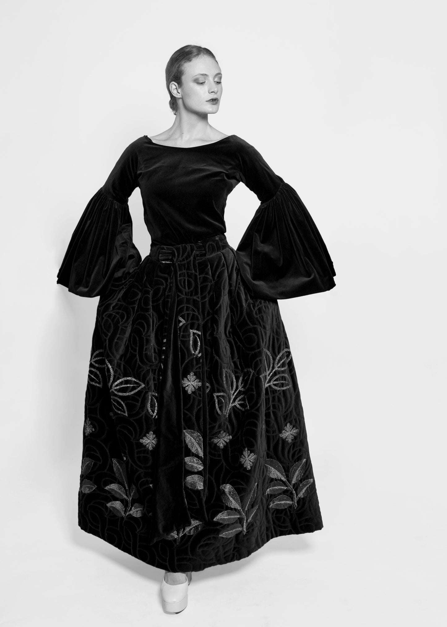 Adolfo 1969 Choc Brn Velvet Embroidered Skirt Set