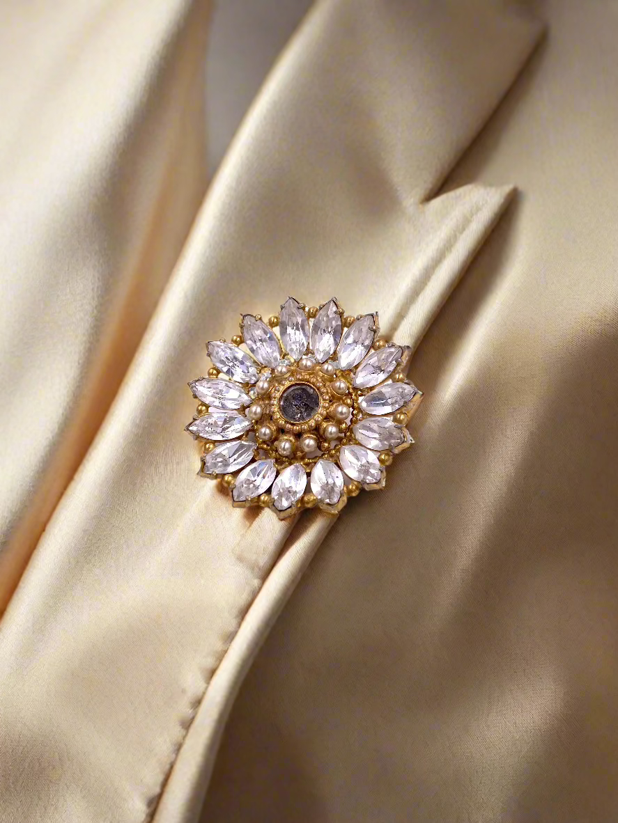 Large Rhinesstone Flower Clip/Brooch - The Kit Vintage