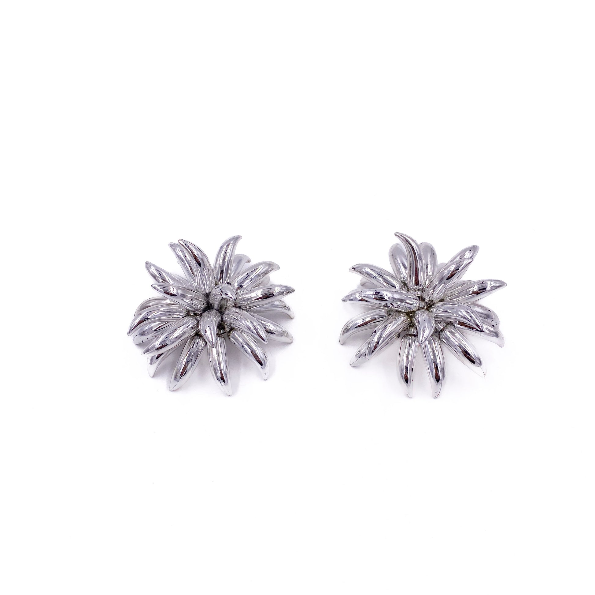 Silver 3D Palm Tree Large Clip-On Earrings - The Kit Vintage