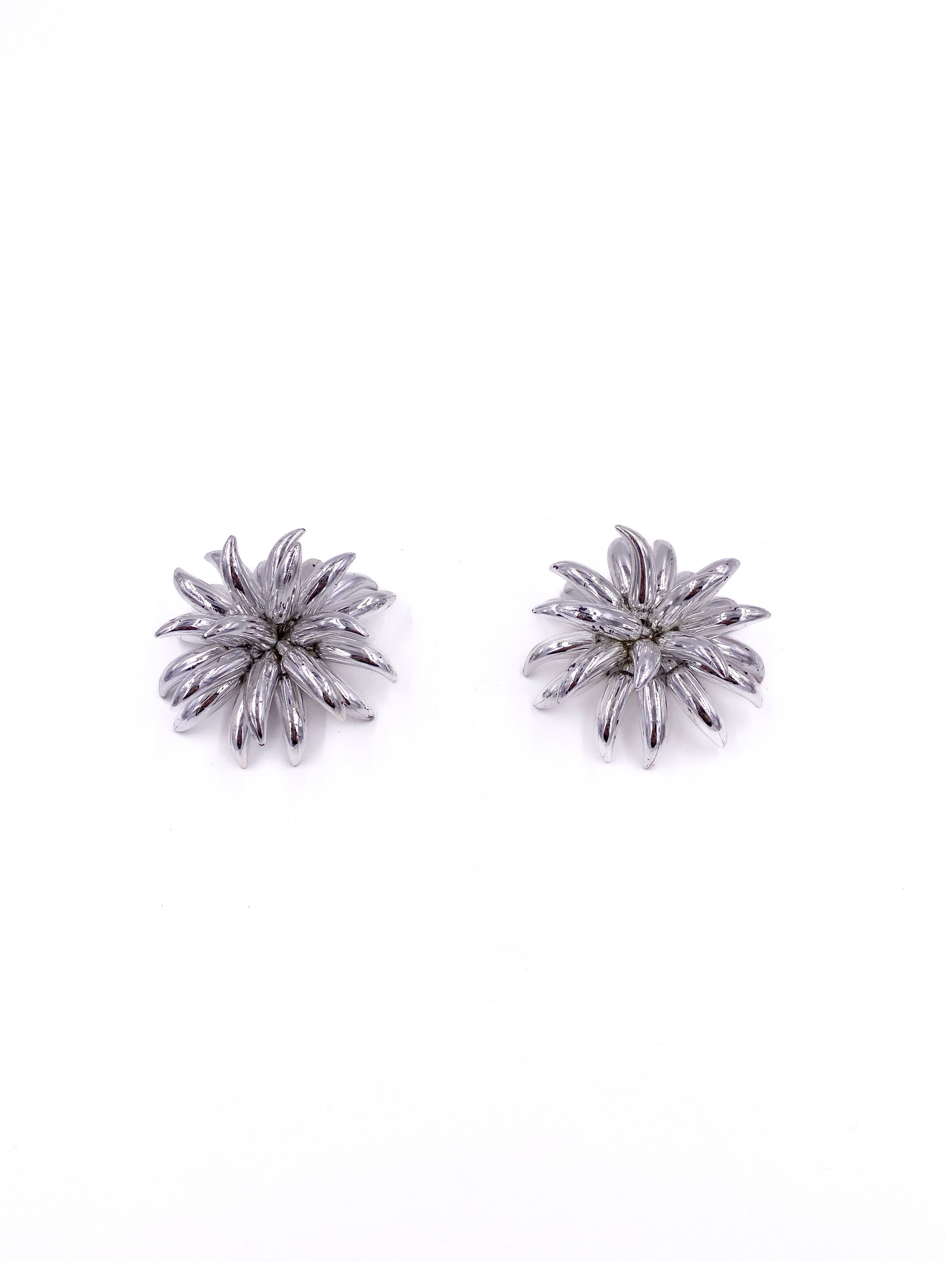 Silver 3D Palm Tree Large Clip-On Earrings - The Kit Vintage