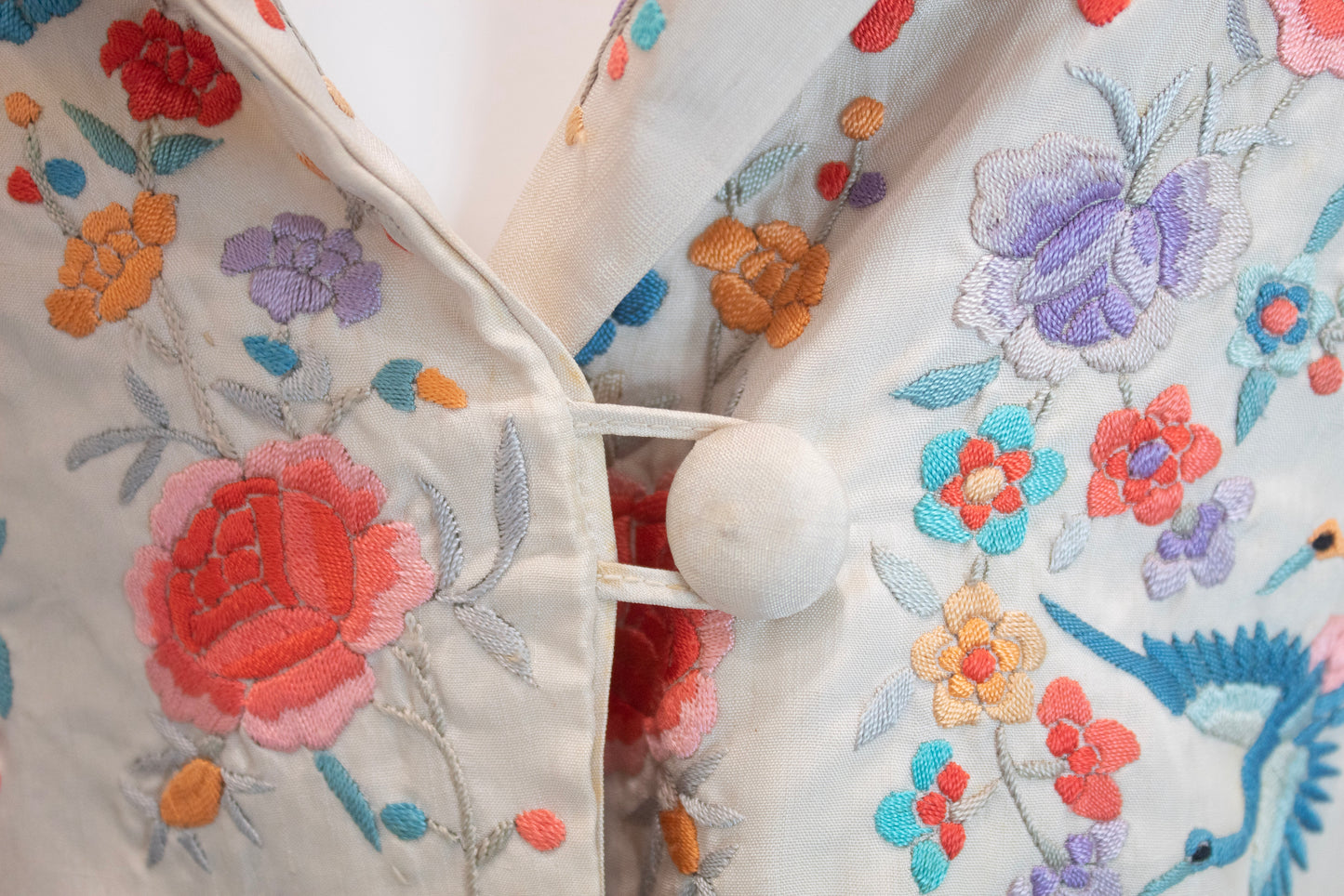 Cream 1940's Floral Embroidered Silk Blazer