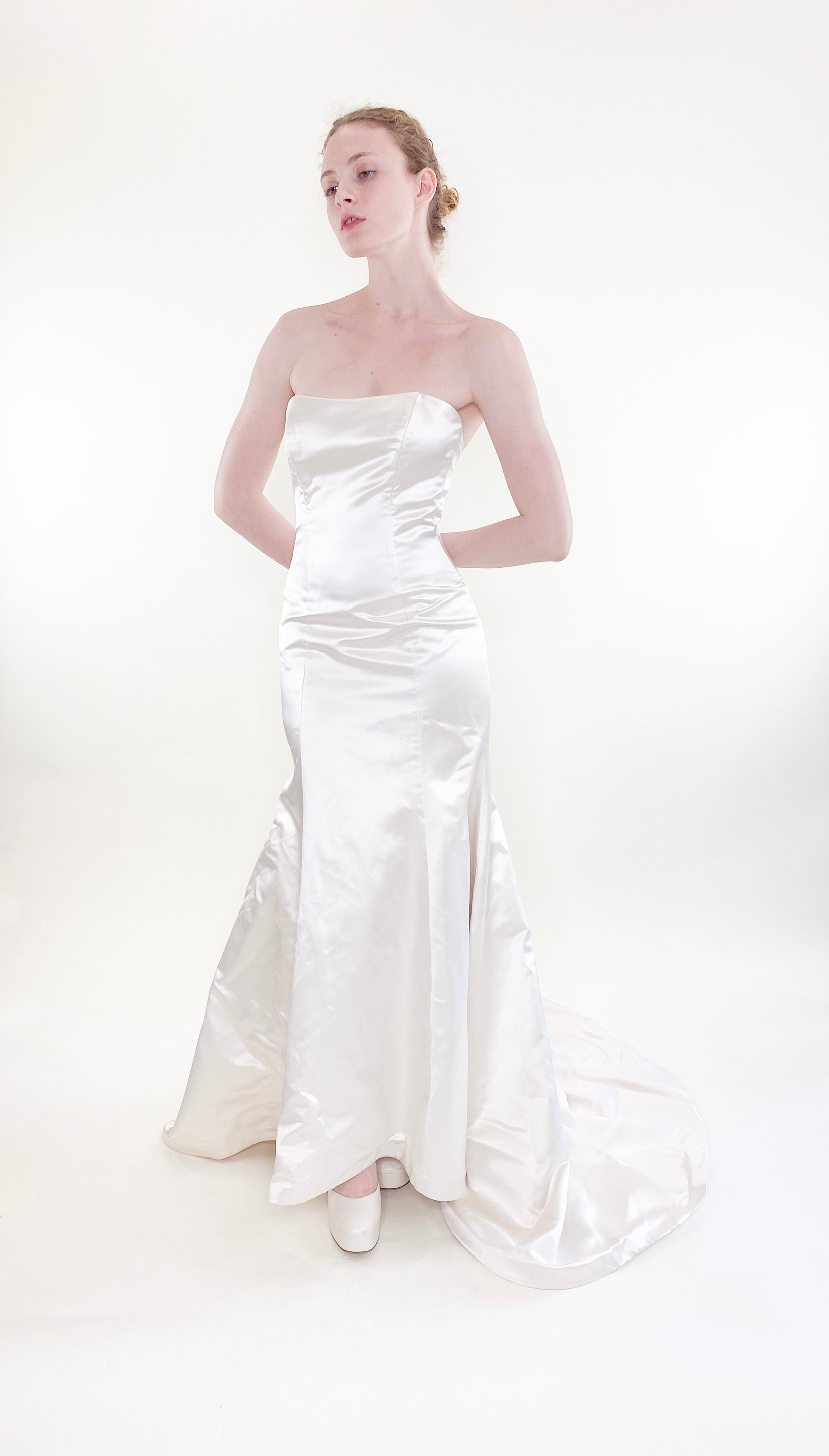 Vintage Monique Lhuillier Strapless Wedding Gown, 2006 - The Kit Vintage