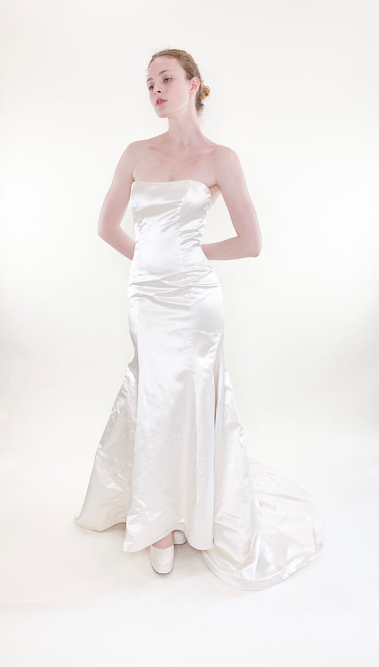 Vintage Monique Lhuillier Strapless Wedding Gown, 2006 - The Kit Vintage