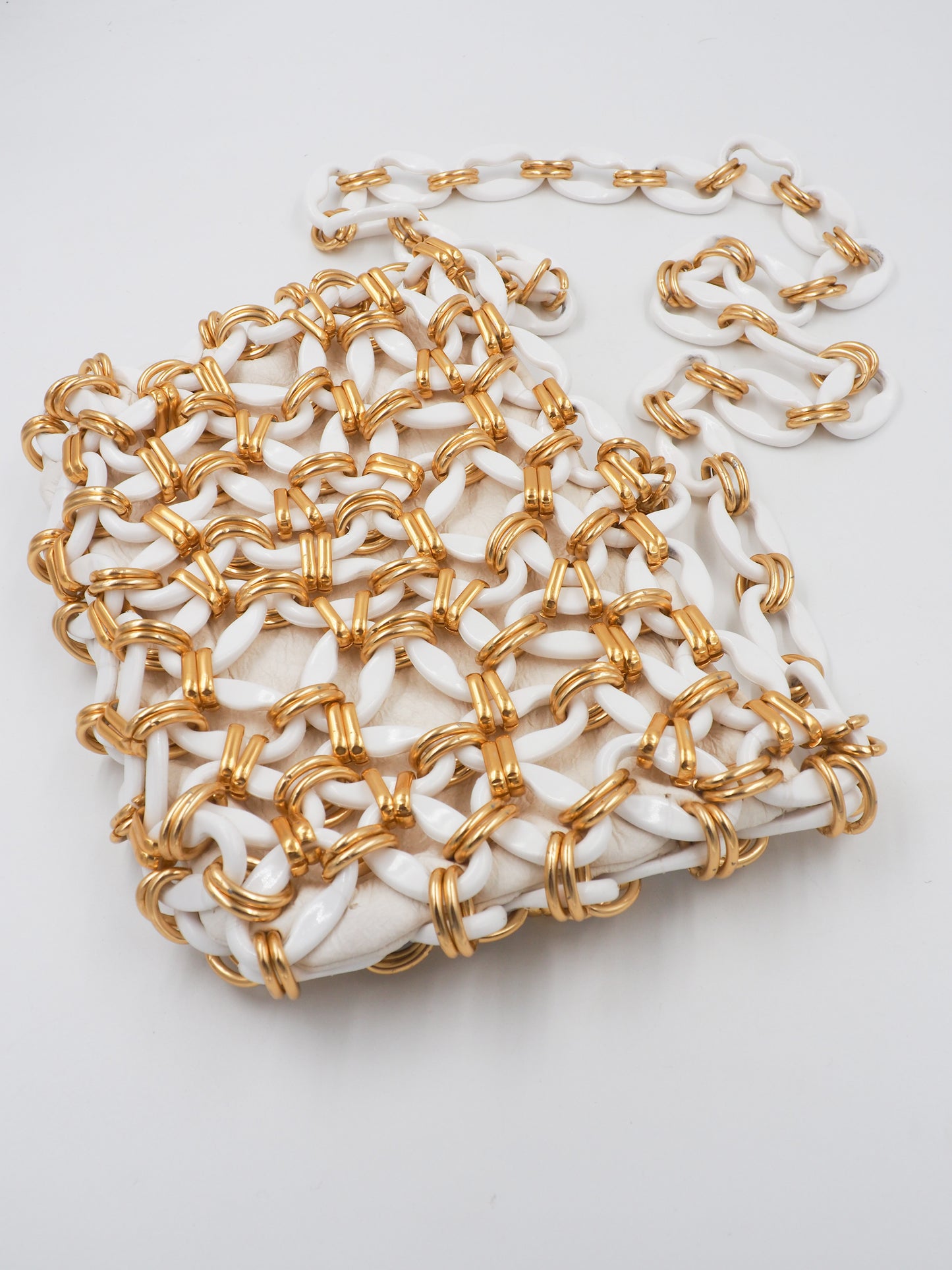 White/Gold Chainmail Purse