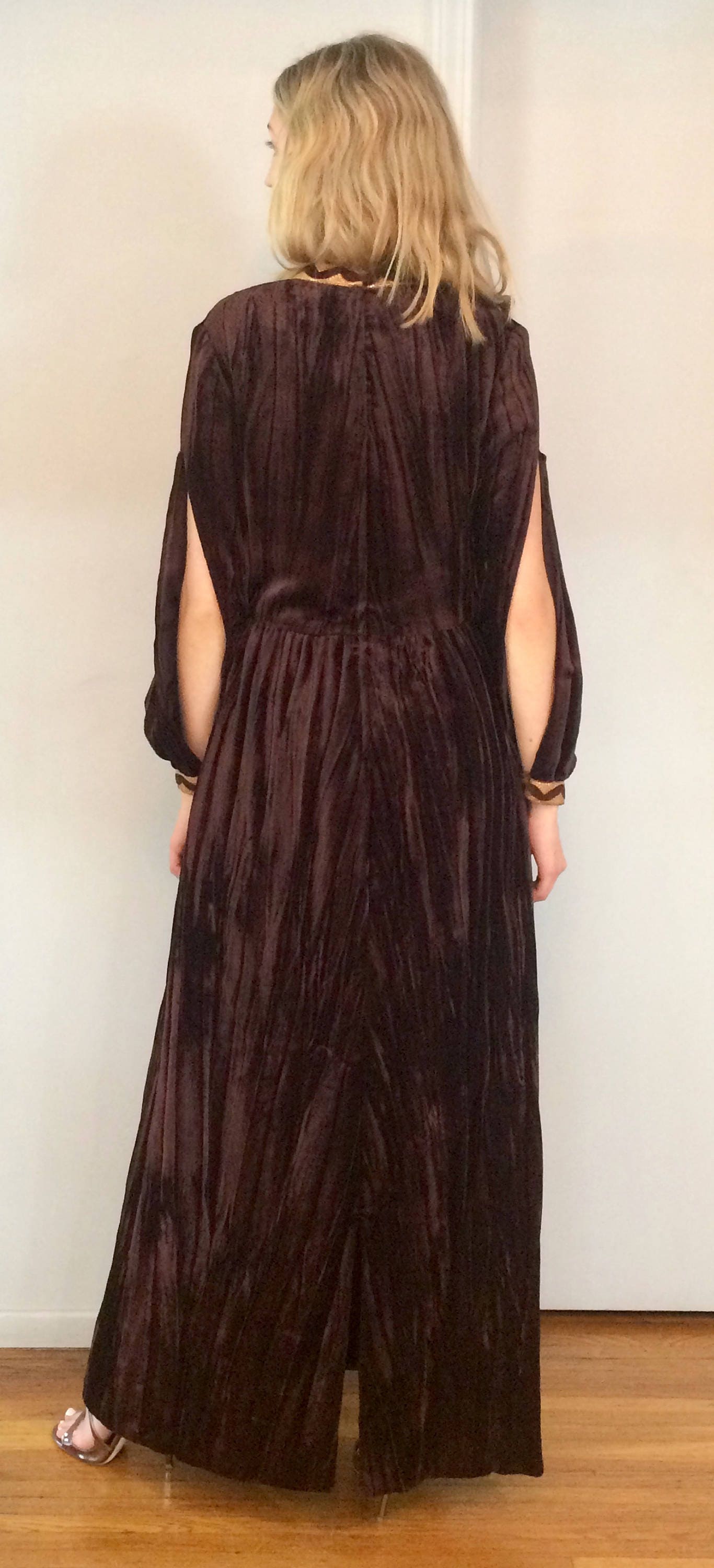 Vintage 1970s Brown Oscar de la Renta Velvet Belted Dress
