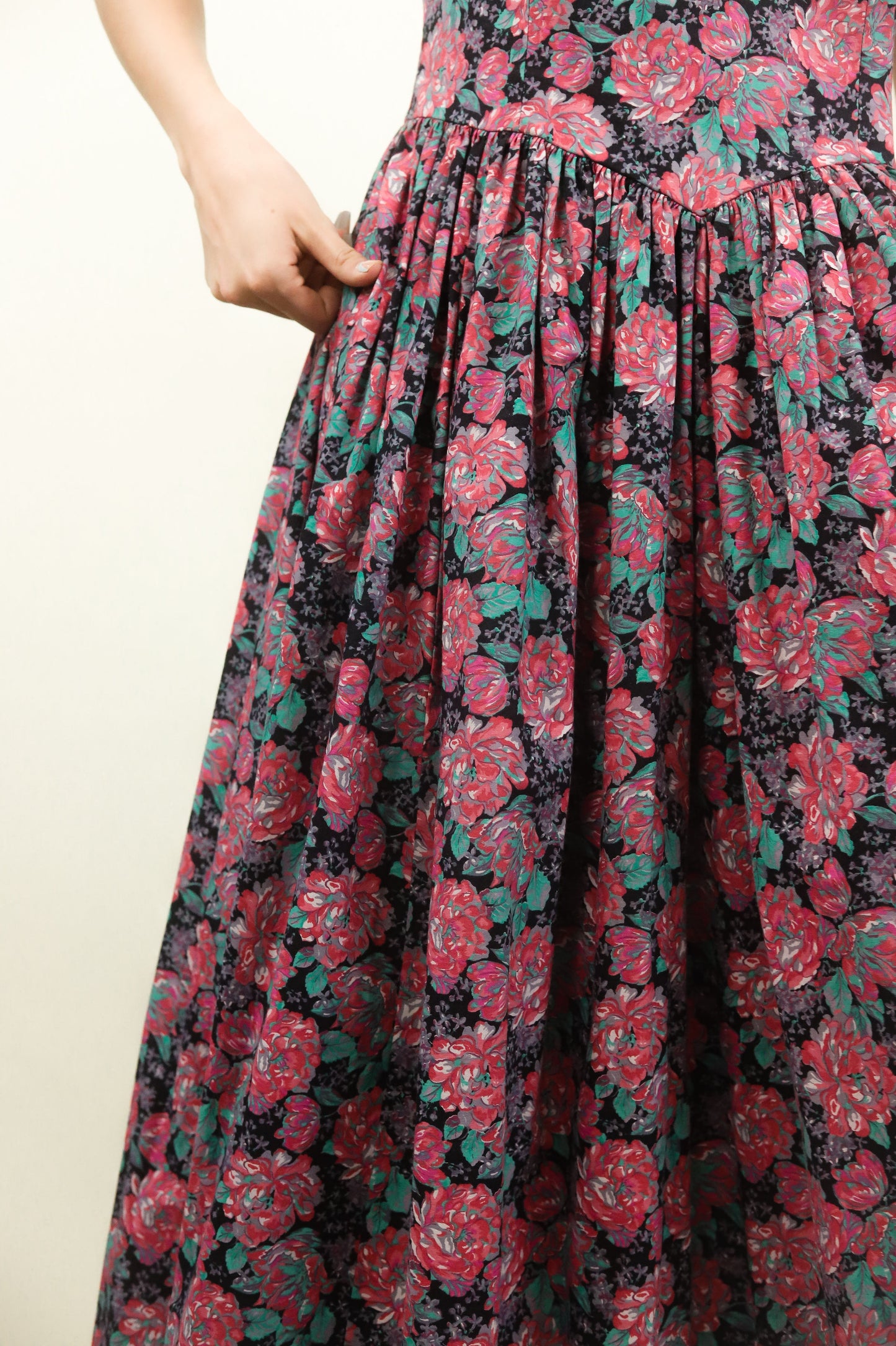 Laura Ashley Floral Dress - The Kit Vintage