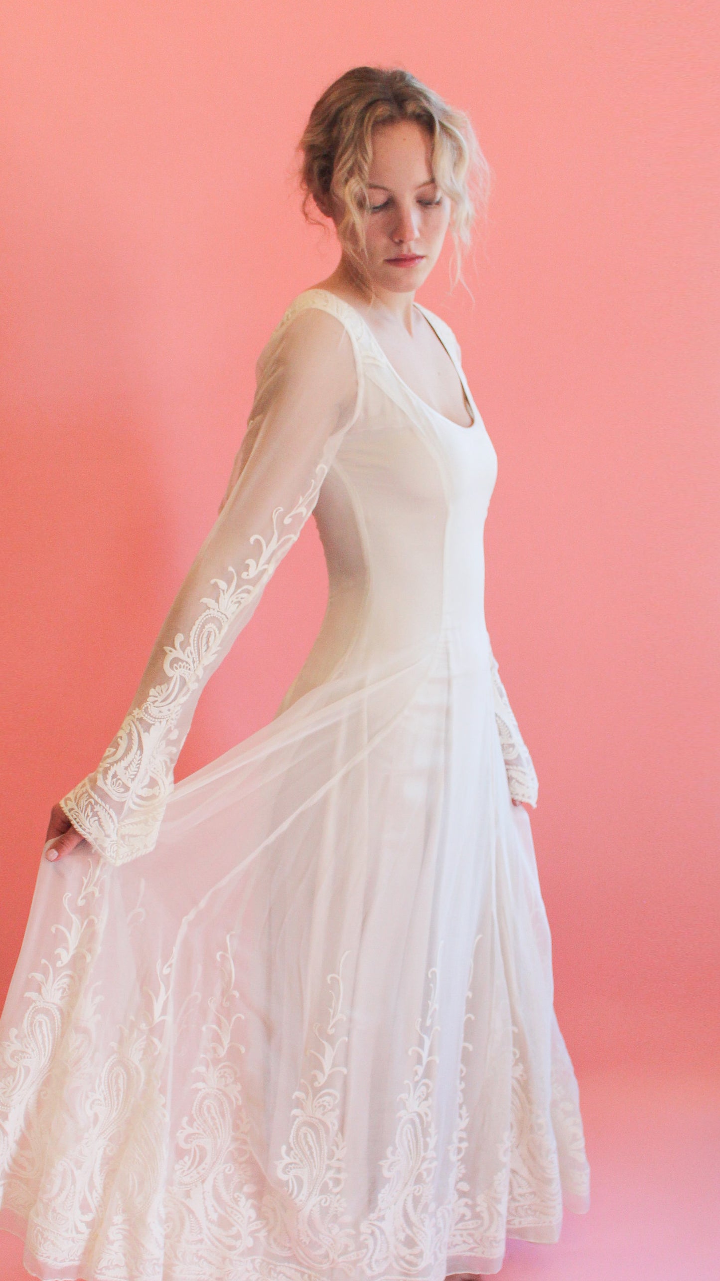 Jane Booke Embroidered White Gown - The Kit Vintage