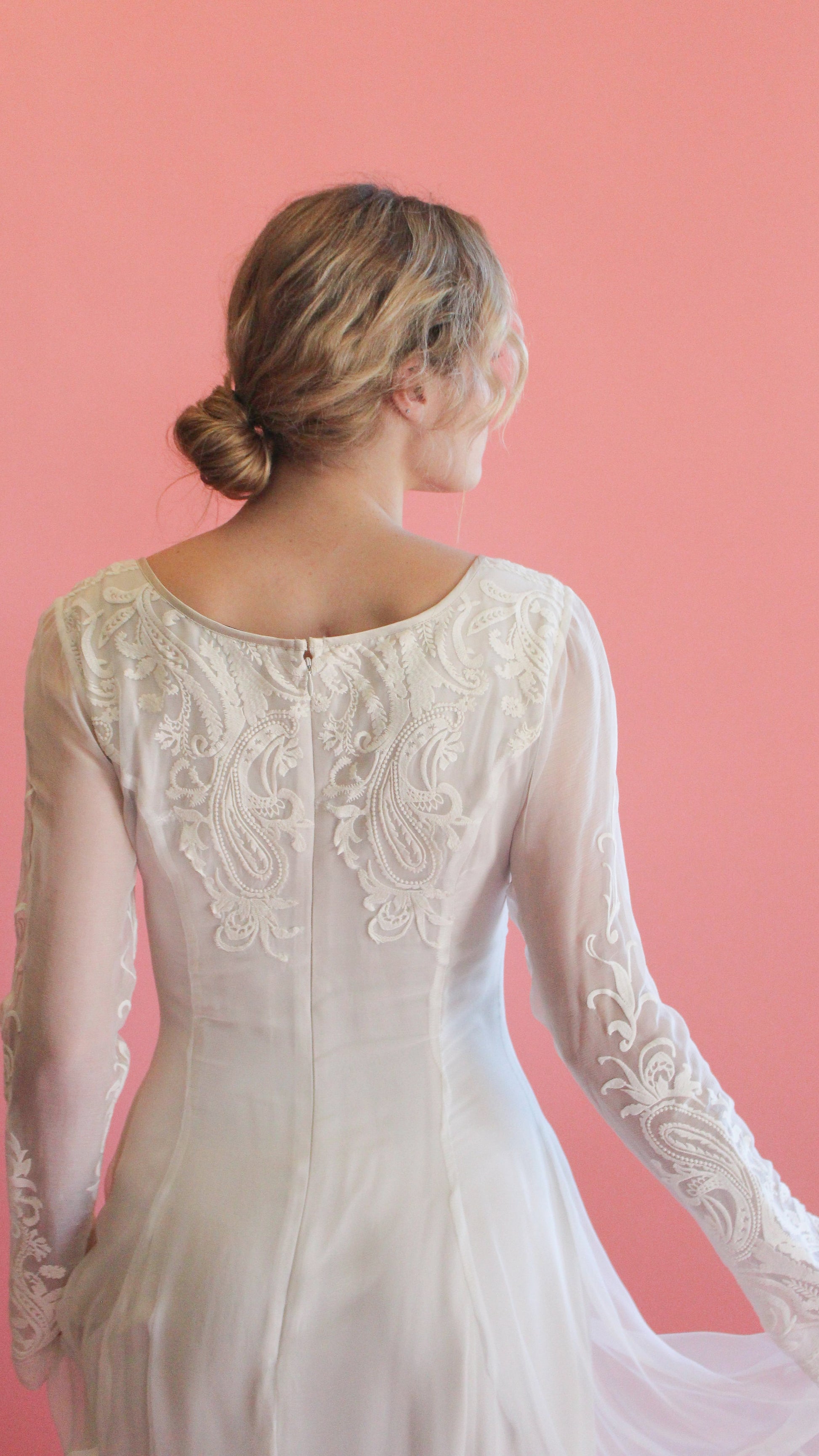Jane Booke Embroidered White Gown - The Kit Vintage
