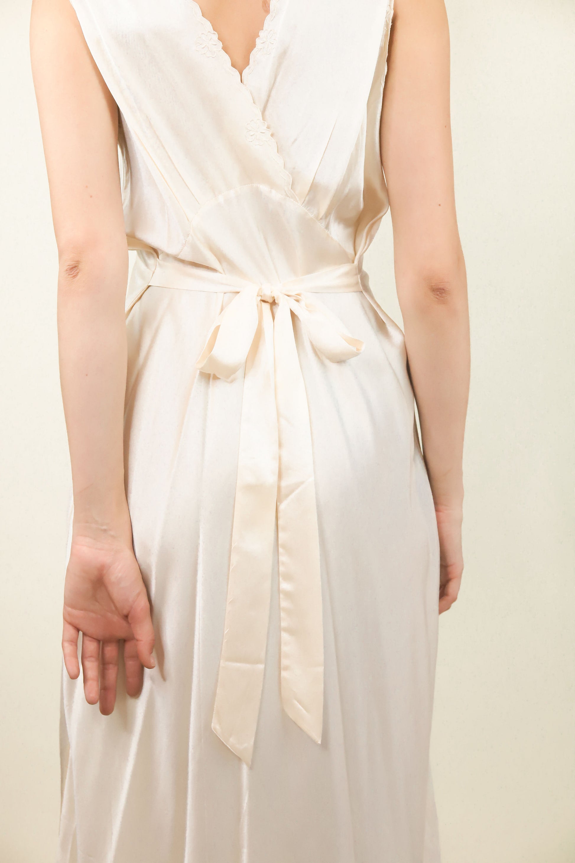 Ivory Silk and Lace Dress and Robe Set - The Kit Vintage