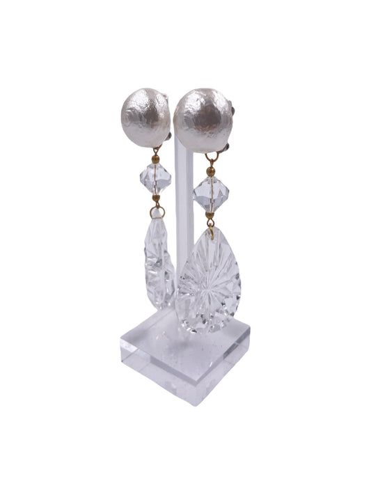 Lucite & Pearl Dropped Pierced Earring - The Kit Vintage