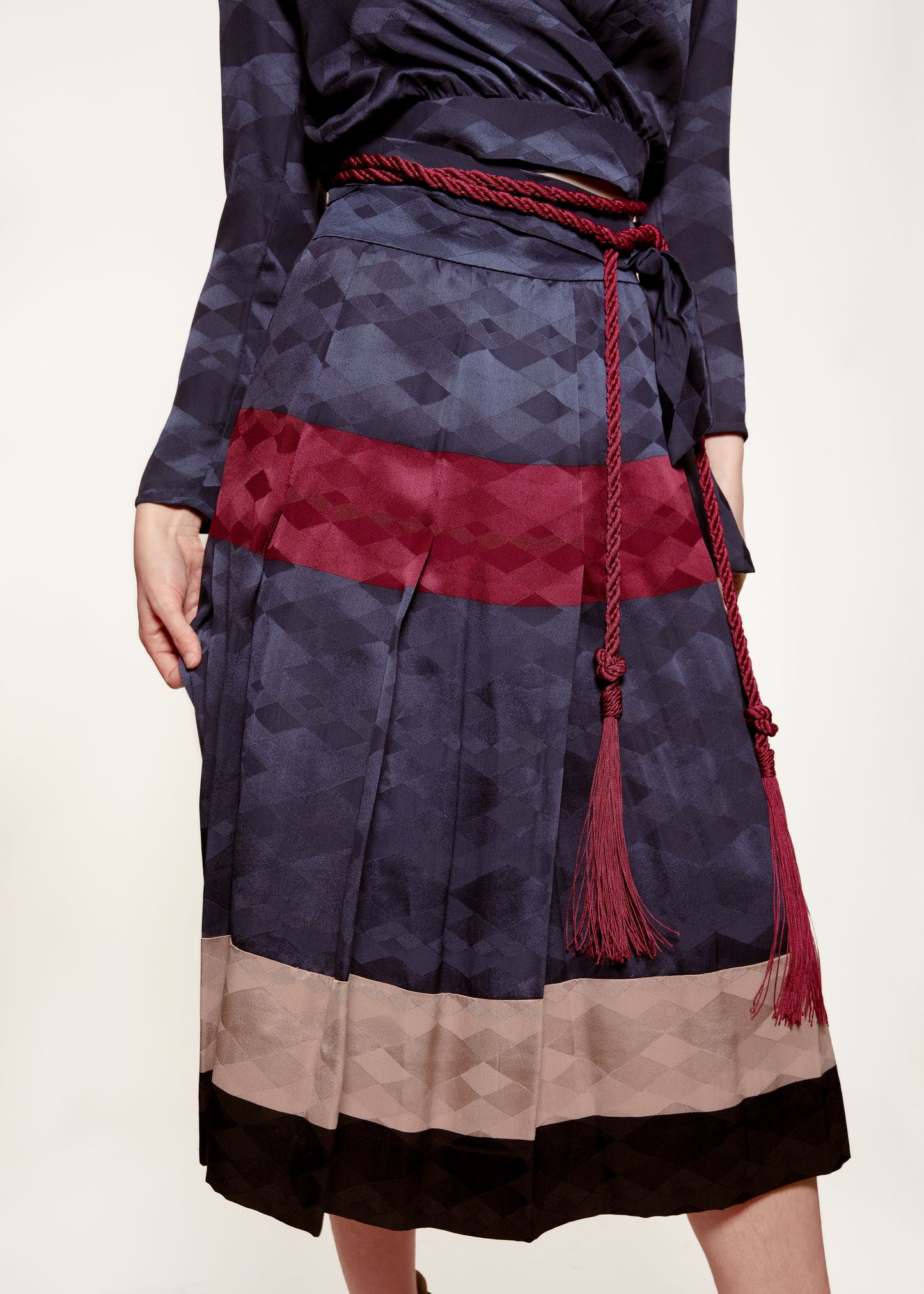 Amen Wardy Silk Set with Tassel Belt
