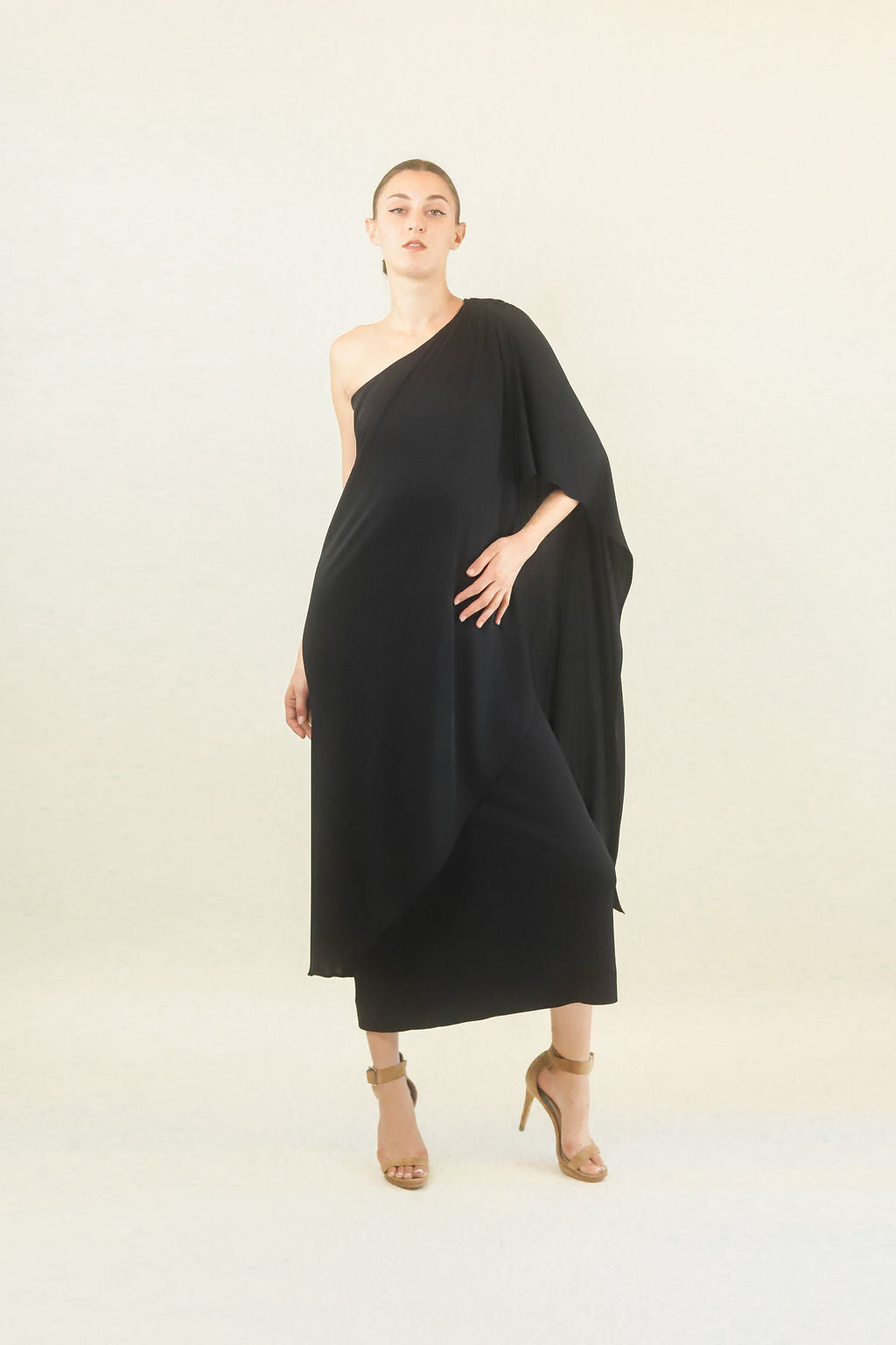 oscar de la renta one shoulder dress Oscar de la Renta One Shoulder Dahlia Pleated Midi Dress, Size 4