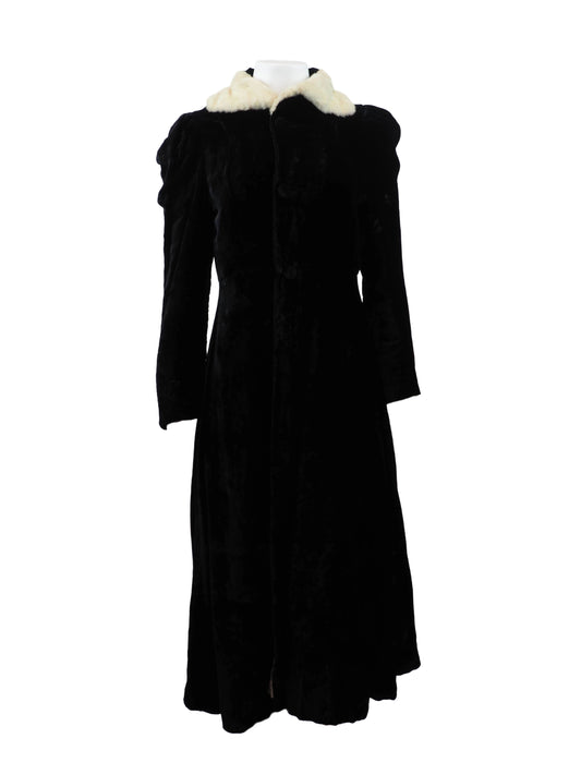 1940's Black Velvet Coat W/ White Fur Collar