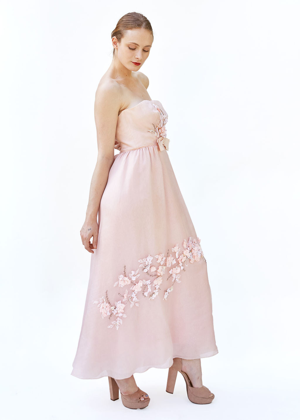 Helena Barbieri 1964 Pale Pink Bow Front Floral Ornamented Strapless Gown