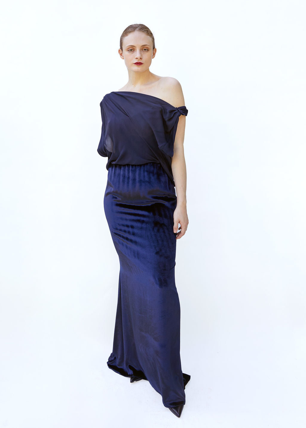 Oscar De La Renta Navy Velvet & Chiffon Gown