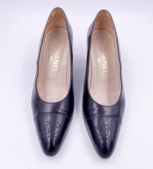 Chanel Pump Black with CC Toe - The Kit Vintage