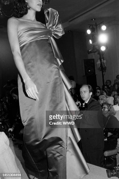 Bill Blass for Amen Wardy Spring 1984 One Shoulder Silk Bow Dress