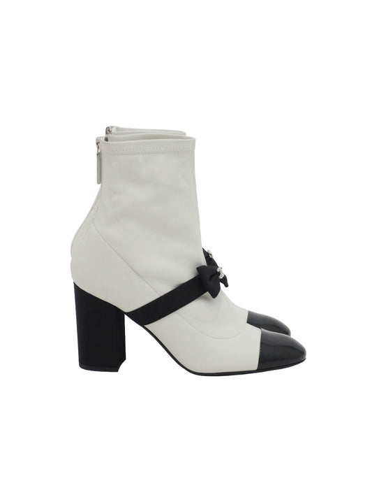 Chanel White Leather Boots With Patent Toe 