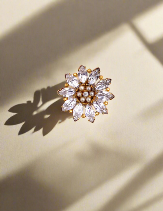 Small Rhinestone Flower Clip/Brooch - The Kit Vintage