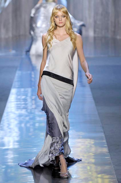 Nina Ricci by Olivia Theyskens Spring 2008 Silk Gown W/ Train runway image