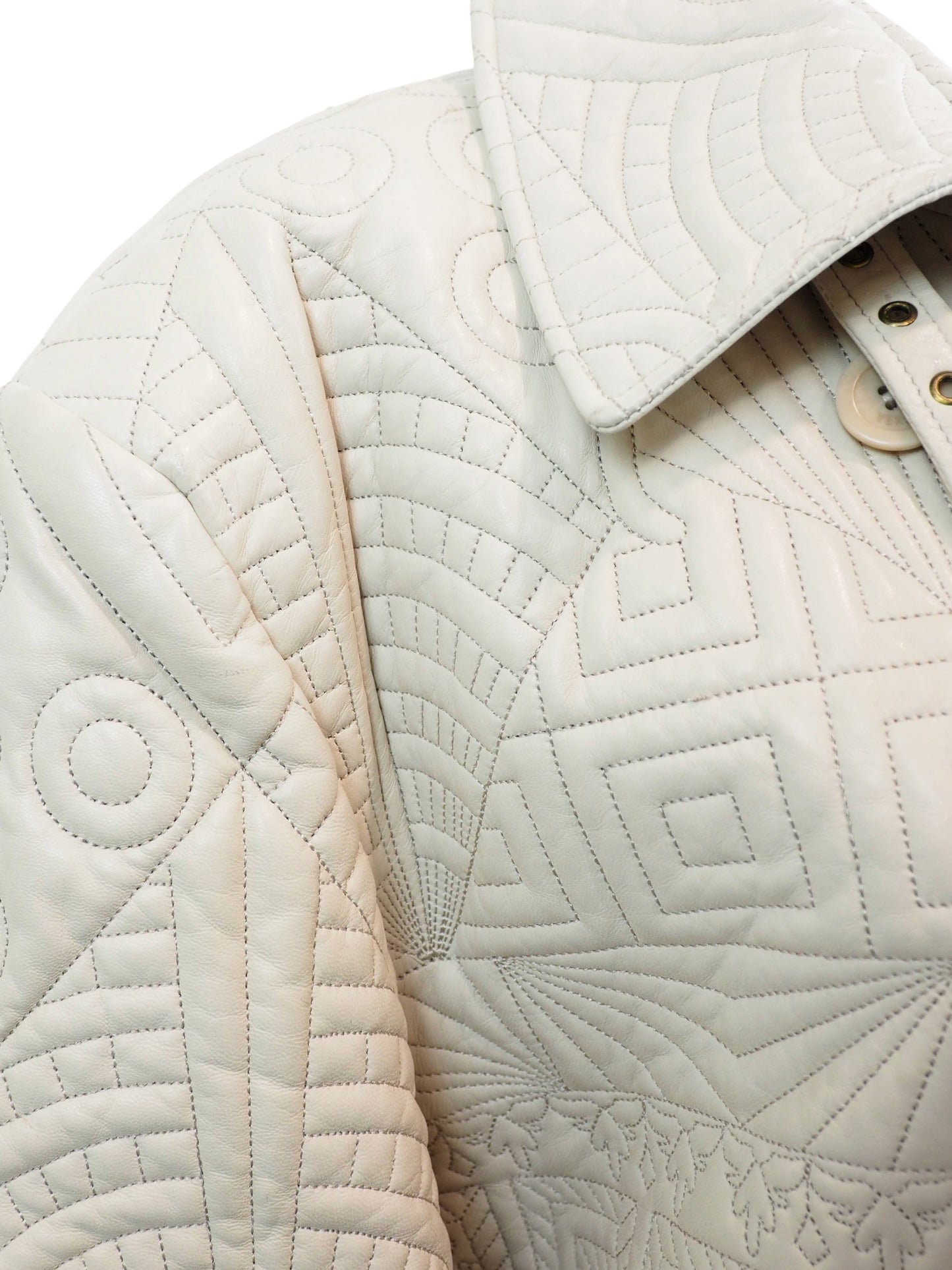 Gianni Versace F/W 2001 Mens White Quilted Leather Belted Coat