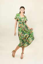 Load image into Gallery viewer, 1940&#39;s Silk Printed Dress

