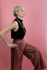 Load image into Gallery viewer, Geoffrey Beene Red Metallic Set
