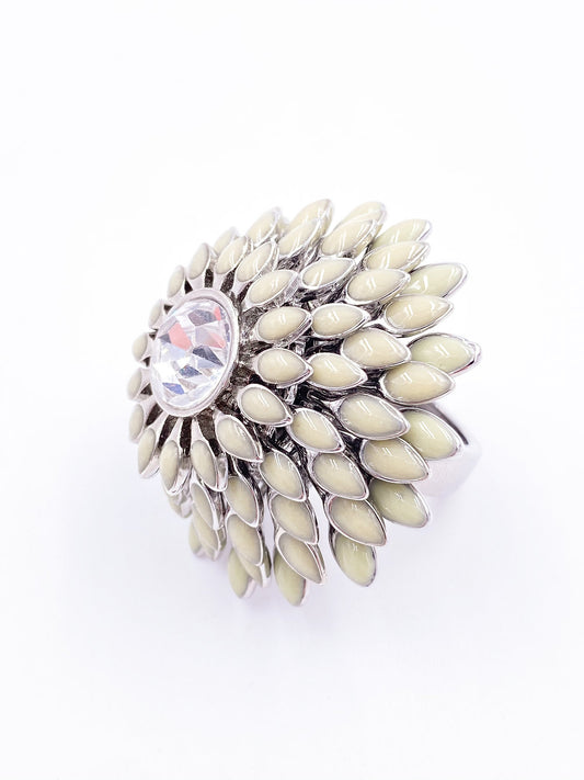 Flower Cocktail Ring - The Kit Vintage